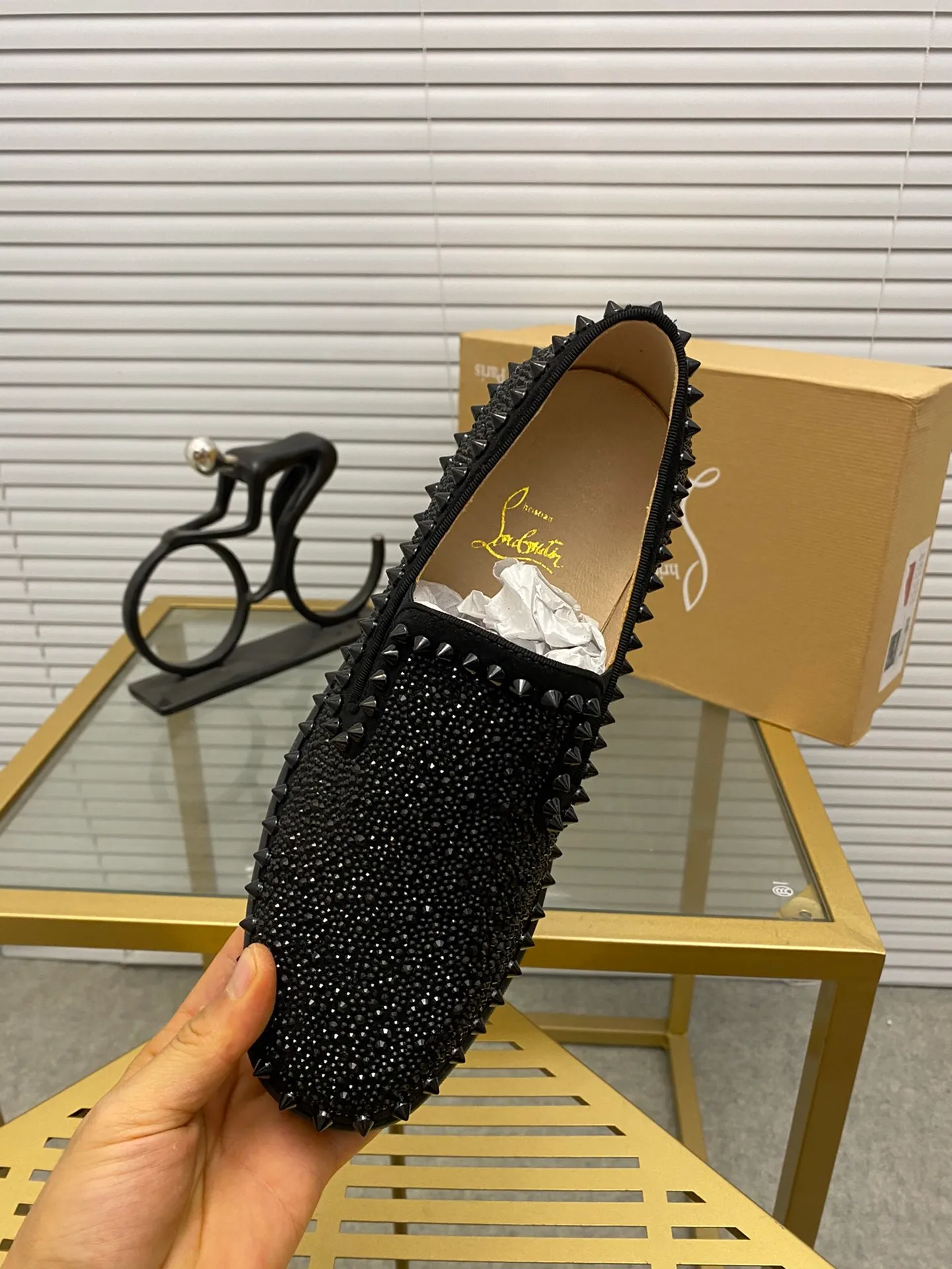 Ex-factory price 460. christian louboutin (CL red sole shoes) counter nail series, high-top casual sneakers for couples 📢 📢 📢 Exclusive hot style release 🎈🎈💪 Movable latex feet 👻 Finished outsole stitching line [satisfied] 😝Female 35-40# Male 38#-46, global supply😝 [Top version]: Original imported cowhide upper, top original leather lining, original molded TPU outsole, original 1:1 detail processing, original shoe last, large quantities in stock, rest assured as shown above